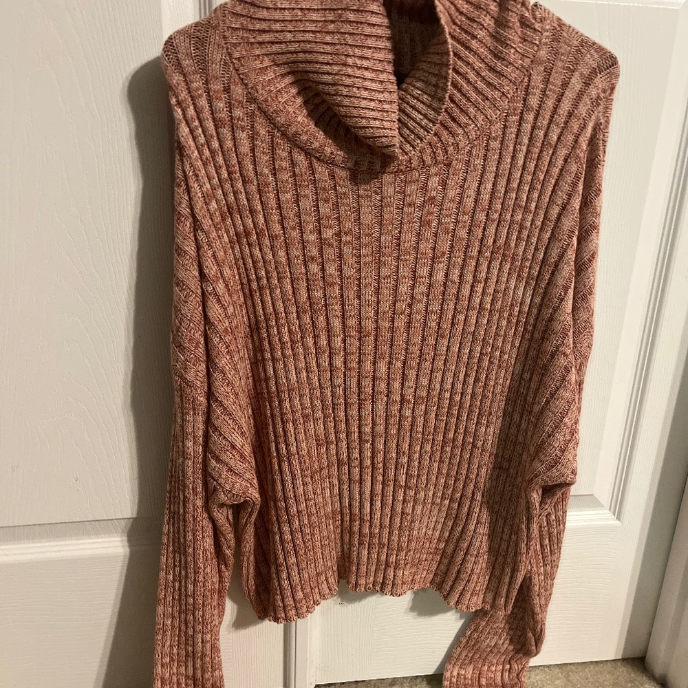 Rust-mixed colored crop sweater